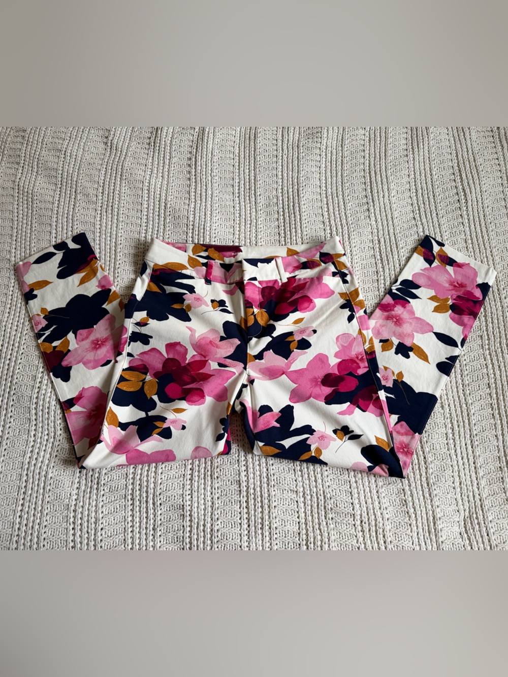 Old Navy High Rise Floral Pixie Pants